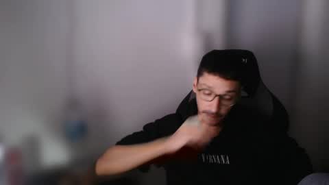 Snapshot of magicjawn chatting on 6, 11, 2025 magicjawn online show from 6, 11, 2025