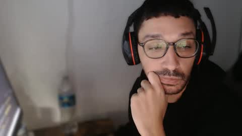 Snapshot of magicjawn chatting on 11, 11, 2025 magicjawn online show from 11, 11, 2025