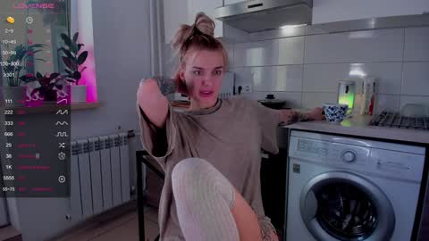 Snapshot of magiclovexo chatting on 23, 1, 2025 MagicLove online show from 23, 1, 2025