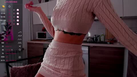 Snapshot of magiclovexo chatting on 25, 1, 2025 MagicLove online show from 25, 1, 2025