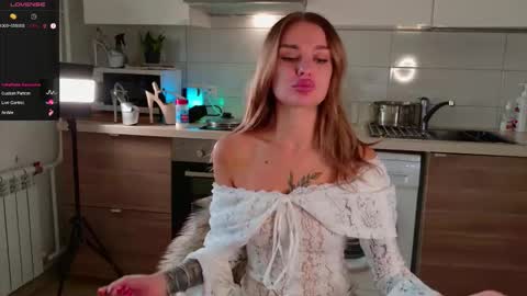 Snapshot of magiclovexo chatting on 8, 10, 2025 MagicLove online show from 8, 10, 2025