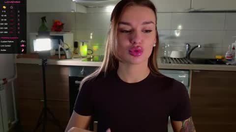 Snapshot of magiclovexo chatting on 15, 10, 2025 MagicLove online show from 15, 10, 2025