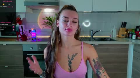 Snapshot of magiclovexo chatting on 1, 11, 2025 MagicLove online show from 1, 11, 2025