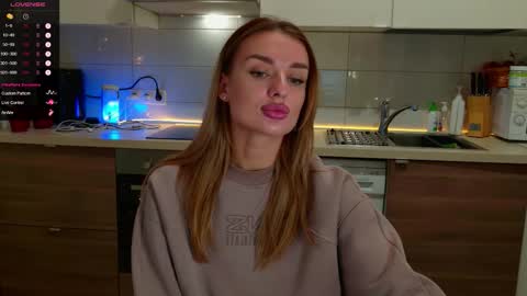 Snapshot of magiclovexo chatting on 13, 11, 2025 MagicLove online show from 13, 11, 2025