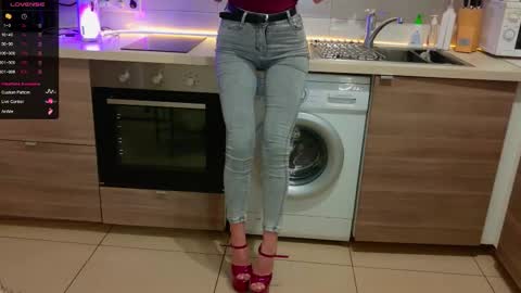 Snapshot of magiclovexo chatting on 22, 11, 2025 MagicLove online show from 22, 11, 2025