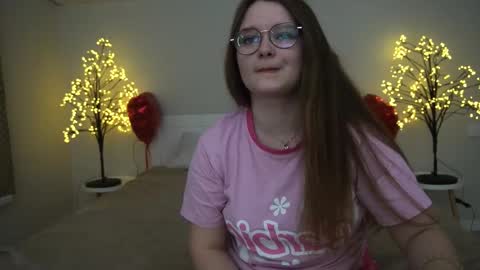 Emily online show from 28, 2, 2025