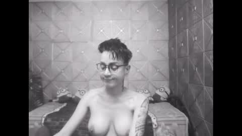 TsKaycee online show from 2, 2, 2025