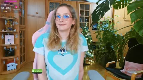 Snapshot of magicstylex chatting on 7, 1, 2025 Nicole online show from 7, 1, 2025