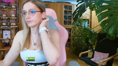 Snapshot of magicstylex chatting on 15, 1, 2025 Nicole online show from 15, 1, 2025