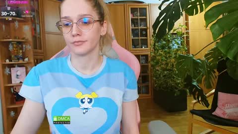 Snapshot of magicstylex chatting on 7, 2, 2025 Nicole online show from 7, 2, 2025