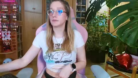 Snapshot of magicstylex chatting on 16, 2, 2025 Nicole online show from 16, 2, 2025