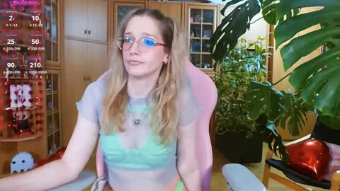 Snapshot of magicstylex chatting on 17, 2, 2025 Nicole online show from 17, 2, 2025