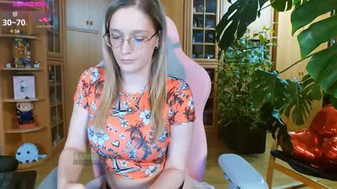 Snapshot of magicstylex chatting on 19, 2, 2025 Nicole online show from 19, 2, 2025