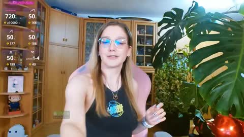 Snapshot of magicstylex chatting on 12, 3, 2025 Nicole online show from 12, 3, 2025