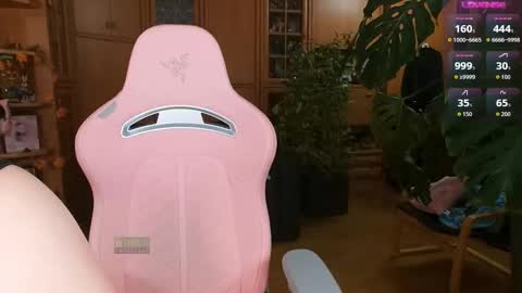 Snapshot of magicstylex chatting on 7, 11, 2025 Nicole online show from 7, 11, 2025