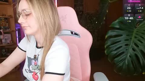 Nicole online show from 9, 3, 2026