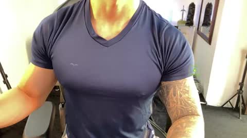 Snapshot of magnus_savage chatting on 1, 6, 2026 If you want me to use the Lovense please let me know -- online show from 1, 6, 2026