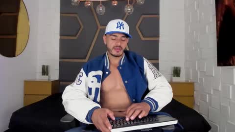 Snapshot of magnusclark chatting on 11, 9, 2025 Magnusclark online show from 11, 9, 2025