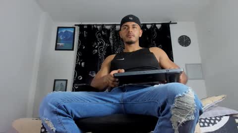 Snapshot of magnusclark chatting on 1, 10, 2025 Magnusclark online show from 1, 10, 2025