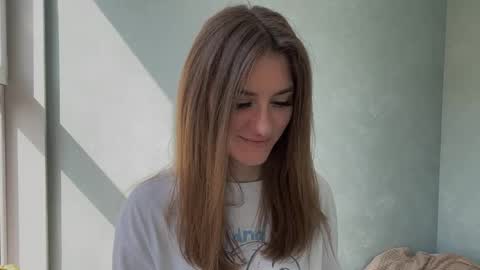 M I A online show from 4, 4, 2026