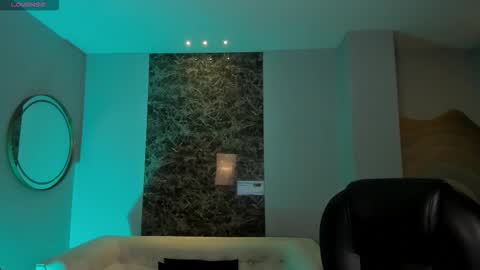 Snapshot of maiacollins chatting on 10, 11, 2025 Maia online show from 10, 11, 2025