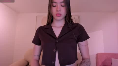 Snapshot of maiacollins chatting on 15, 11, 2025 Maia online show from 15, 11, 2025