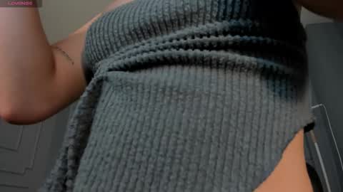 Snapshot of maiacollins chatting on 20, 11, 2025 Maia online show from 20, 11, 2025