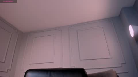 Snapshot of maiacollins chatting on 22, 11, 2025 Maia online show from 22, 11, 2025