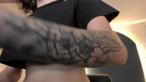  Maia  online show from 17, 12, 2025