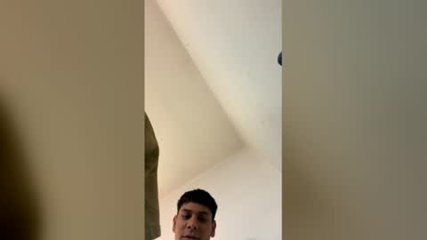 maicolzarate19 online show from 29, 4, 2026