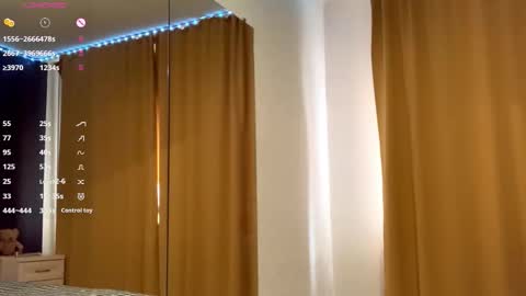 Elina online show from 7, 10, 2025