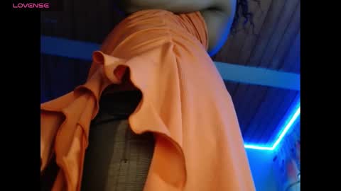 Bella Maidi online show from 23, 1, 2025