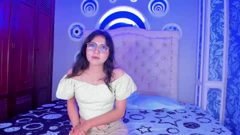 Snapshot of maikel_uwu chatting on 10, 11, 2025 May online show from 10, 11, 2025