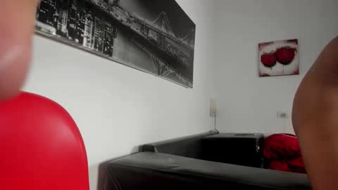 Snapshot of maikol_twinkx1 chatting on 23, 4, 2026 MAIKOL online show from 23, 4, 2026