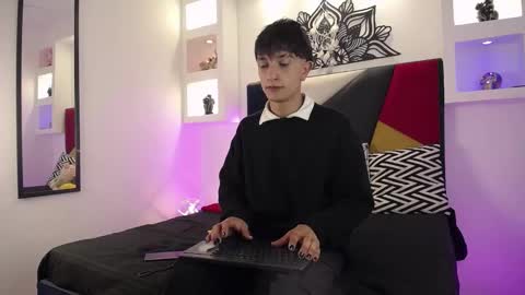 Maiky Cooper online show from 9, 3, 2025