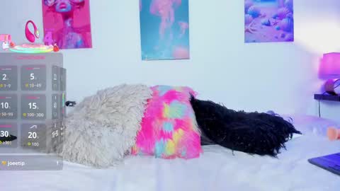 Snapshot of maithe_022 chatting on 24, 9, 2025 mai online show from 24, 9, 2025