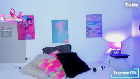 Snapshot of maithe_022 chatting on 4, 10, 2025 mai online show from 4, 10, 2025