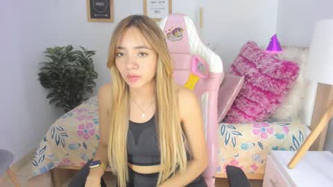 Snapshot of majo_gomez chatting on 18, 2, 2025 Majo online show from 18, 2, 2025