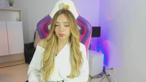 Snapshot of majo_gomez chatting on 5, 3, 2025 Majo online show from 5, 3, 2025