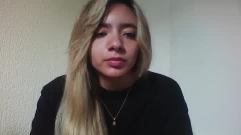 majo_gomezz online show from 2, 12, 2025