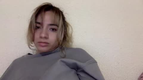 Snapshot of majo_gomezz chatting on 16, 4, 2026 majo_gomezz online show from 16, 4, 2026