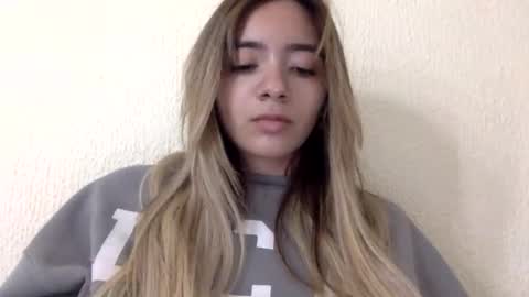 Snapshot of majo_gomezz chatting on 6, 5, 2026 majo_gomezz online show from 6, 5, 2026