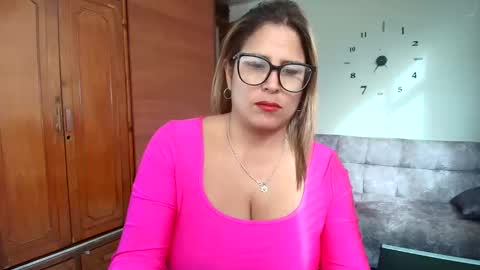Snapshot of majo_soussa chatting on 22, 12, 2025 Majo Soussa online show from 22, 12, 2025