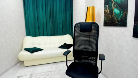 Snapshot of make_love_1 chatting on 3, 2, 2025 Chloe online show from 3, 2, 2025