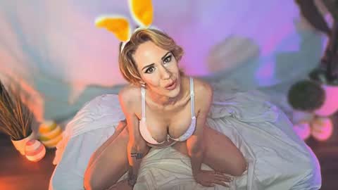 Snapshot of makemebeautiful chatting on 4, 3, 2025 April Dayze makemebeautiful online show from 4, 3, 2025