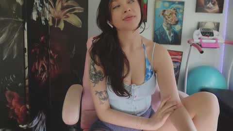 MakiyahBelle online show from 3, 12, 2025