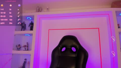   online show from 10, 1, 2025