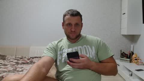 Snapshot of malchyshka chatting on 5, 12, 2024 malchyshka online show from 5, 12, 2024