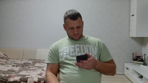 Snapshot of malchyshka chatting on 17, 12, 2024 malchyshka online show from 17, 12, 2024