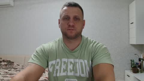 Snapshot of malchyshka chatting on 8, 1, 2025 malchyshka online show from 8, 1, 2025